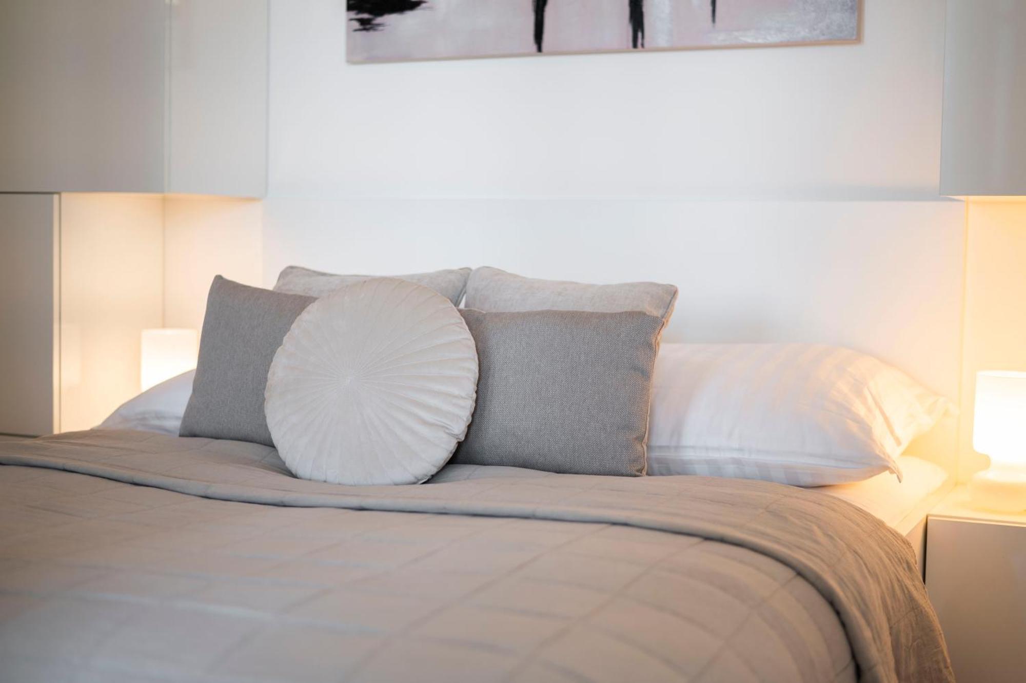 Apartamento Luxury 1Bdrm On The 28Th Floor Bratislava Exterior foto