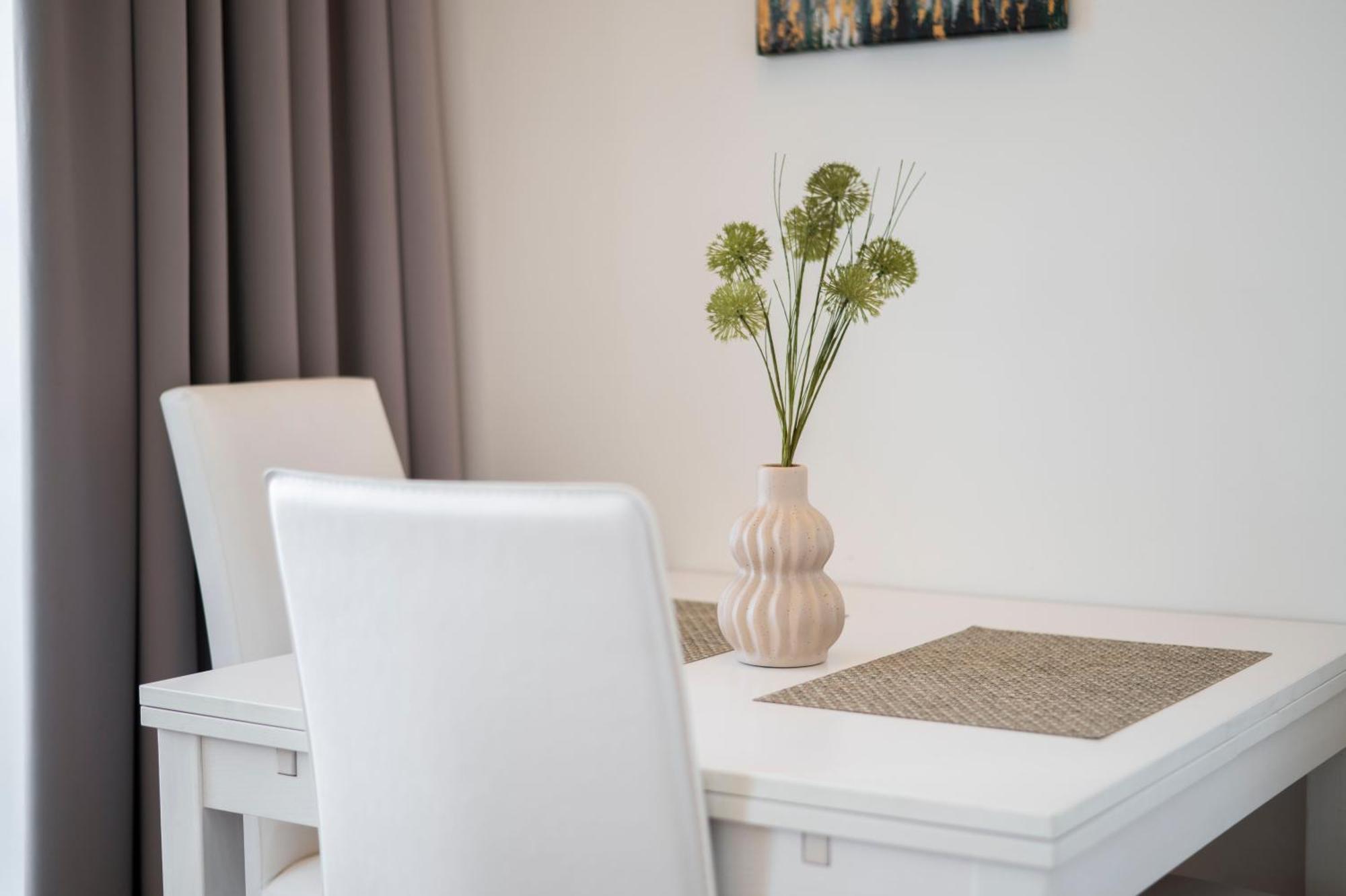 Apartamento Luxury 1Bdrm On The 28Th Floor Bratislava Exterior foto