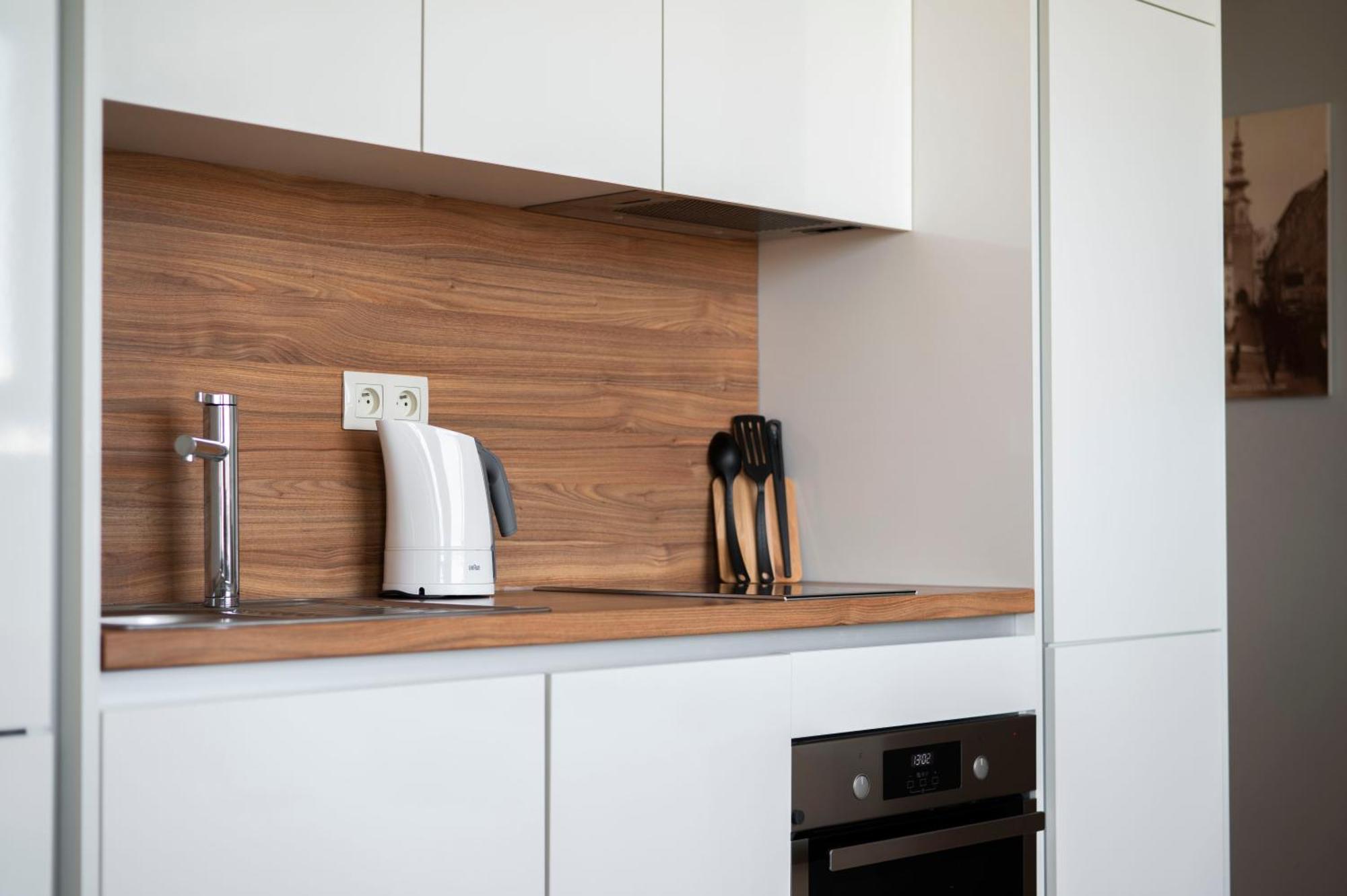 Apartamento Luxury 1Bdrm On The 28Th Floor Bratislava Exterior foto